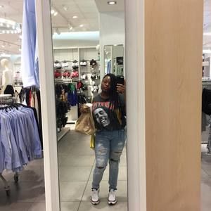 Meet your Posher, Chrystal